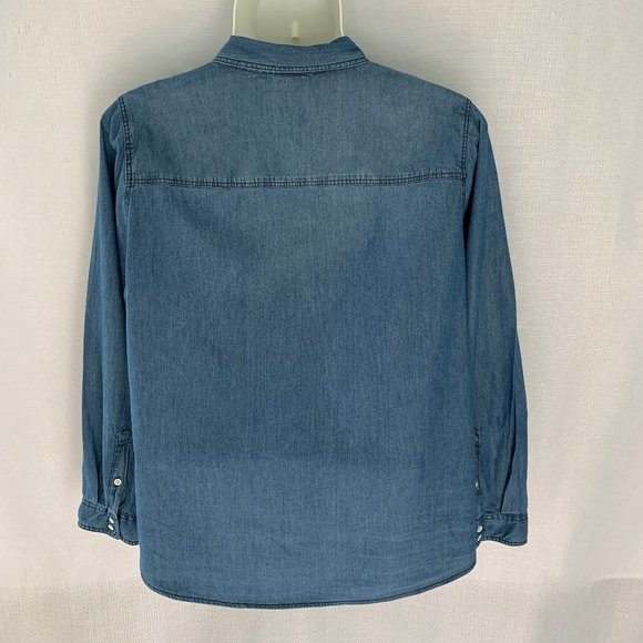 TORRID Medium Wash Button Front Long Sleeve Denim Shirt - Picture 2 of 5